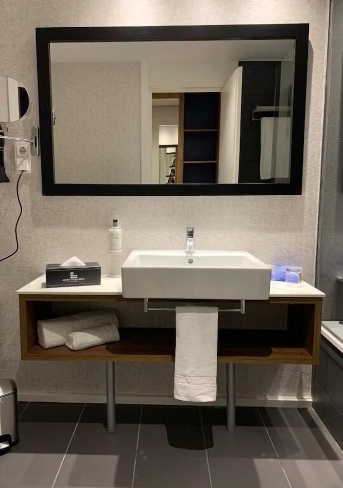 Double Room - Photo 17