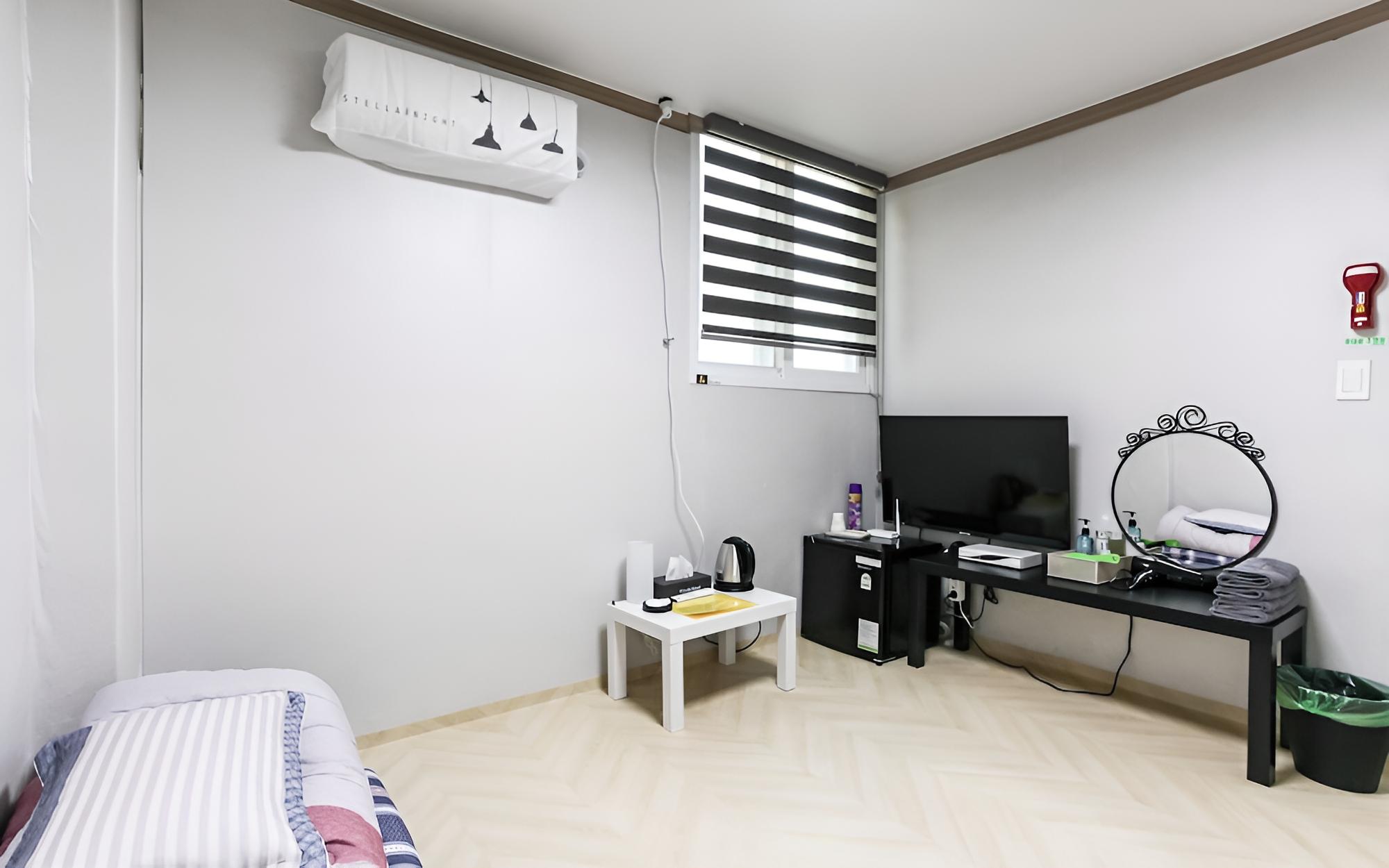 Room (Ondol Small Room (Please check with t) photo 2