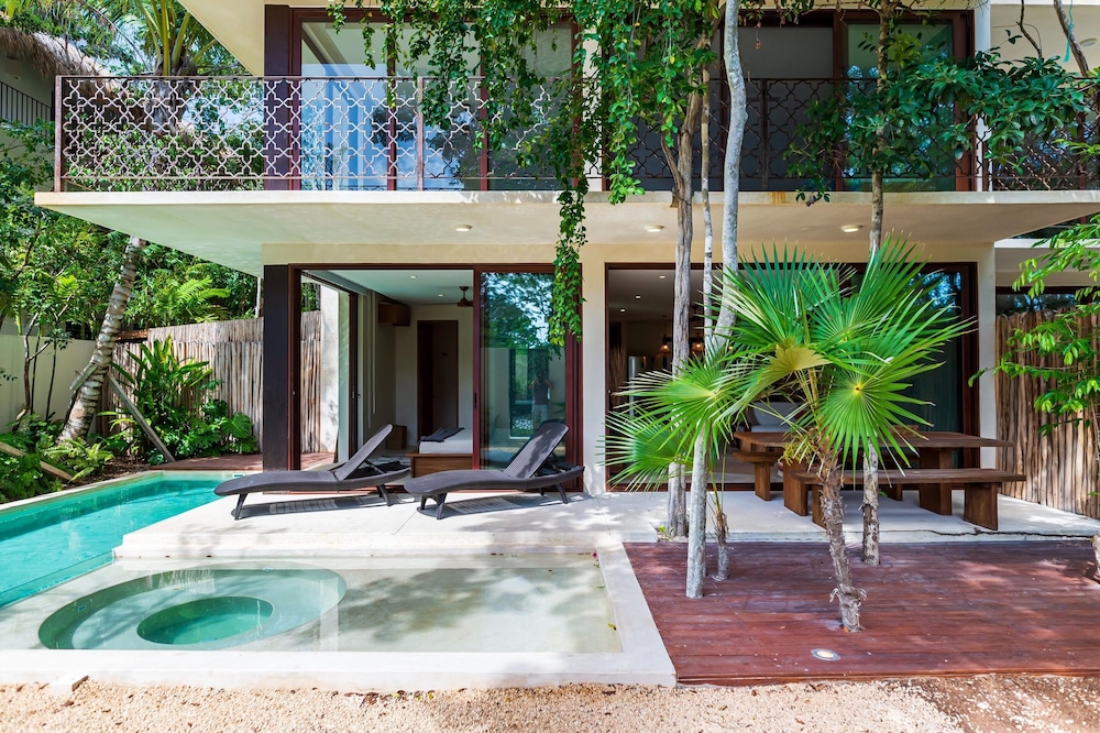 Deluxe Apartment, Private Pool