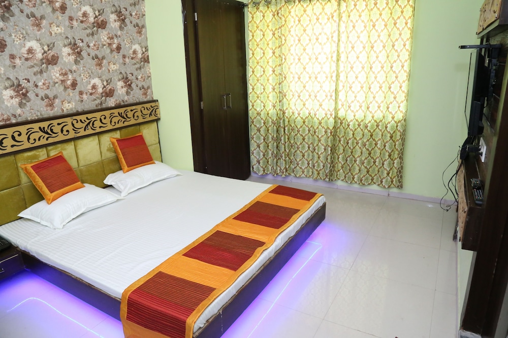 Deluxe Room - Photo 5