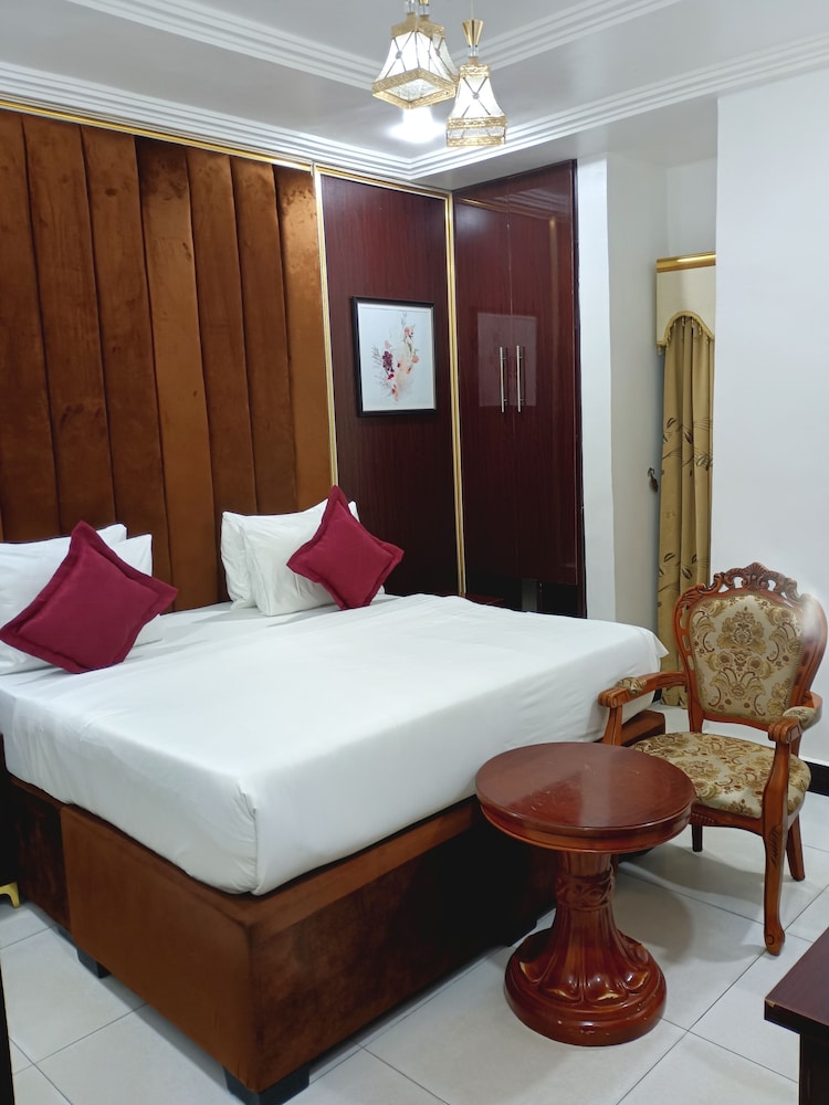 Classic Double Room, Courtyard View photo 1