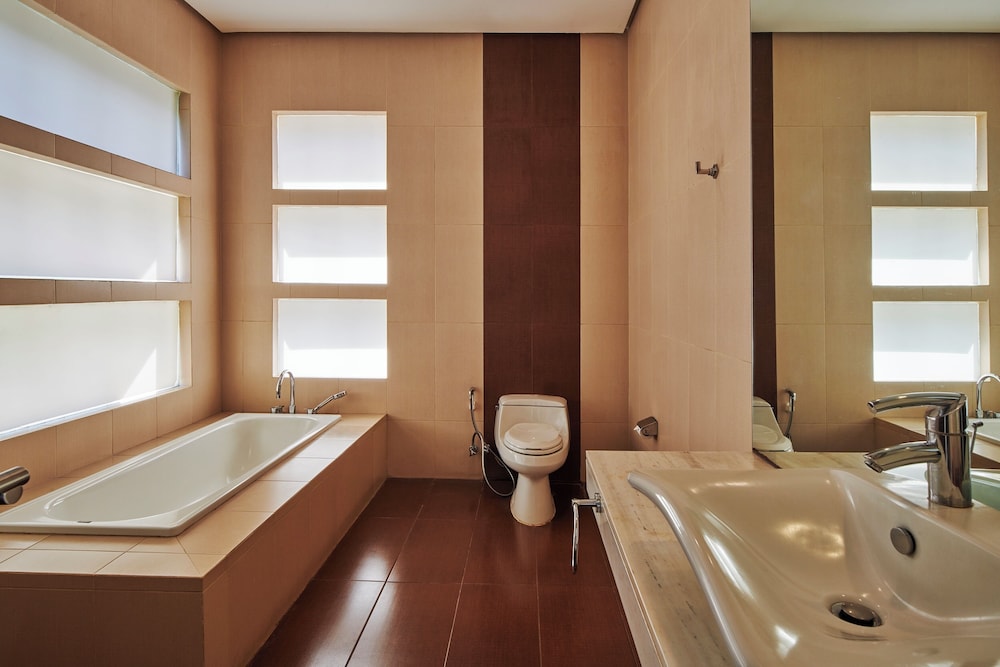 5 bedrooms villa pool photo 2