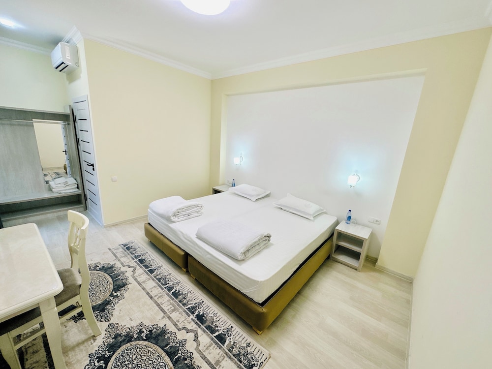 Superior Double or Twin Room photo 3