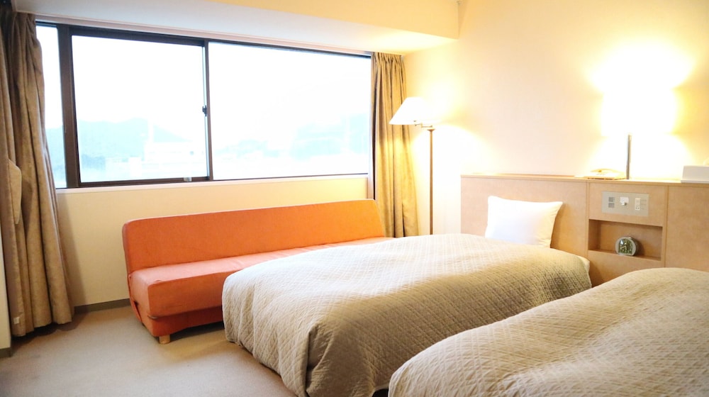 Basic Twin Room - Photo 1