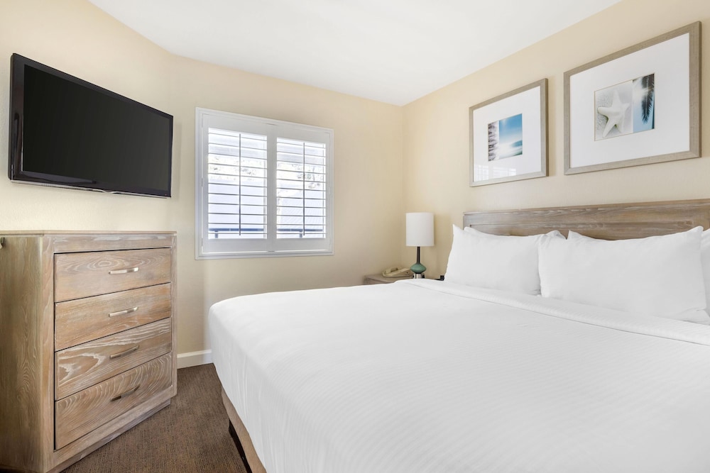 1 Bedroom Ocean View King Suite Balcony