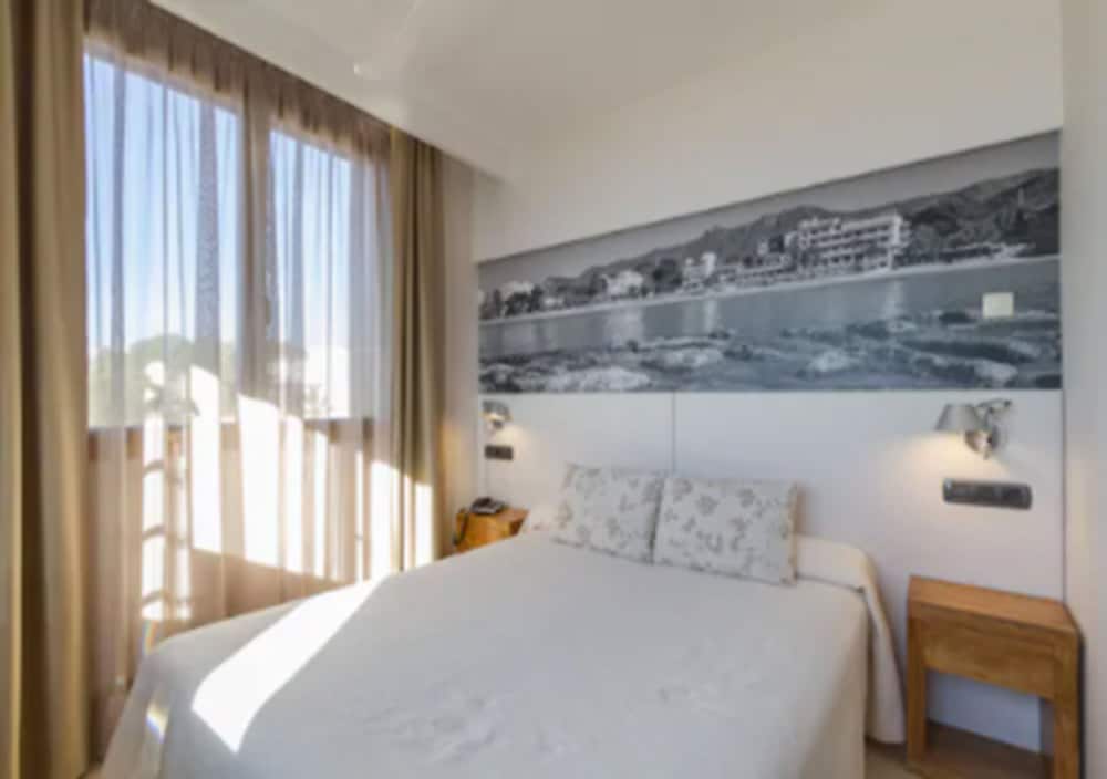 Habitación Doble con vista a la montaña y balcón