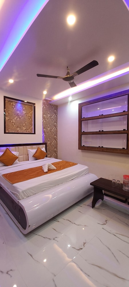Deluxe Double Room, Balcony, City View photo 1