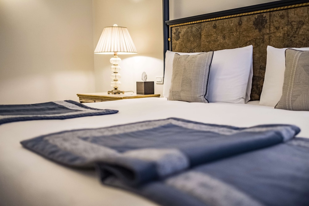 Two Bedroom Suite (Non Smoking)