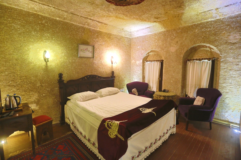 Economic Cave Room-102 photo 1