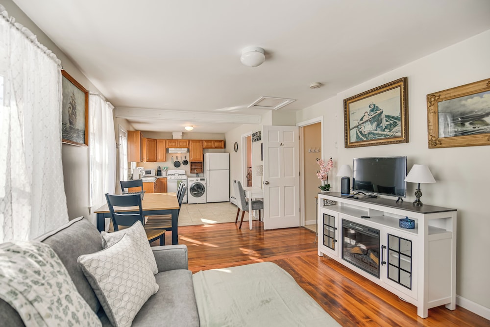 House (2 Bedrooms)