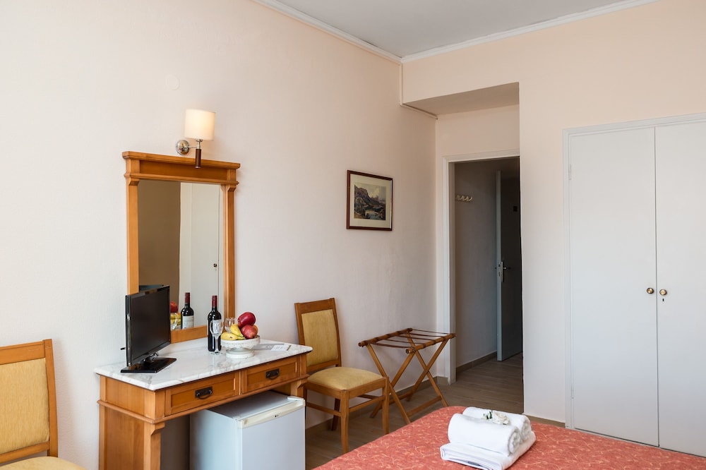 Standard Double or Twin Room photo 2