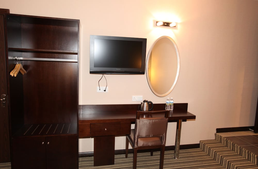 Family Room photo 2