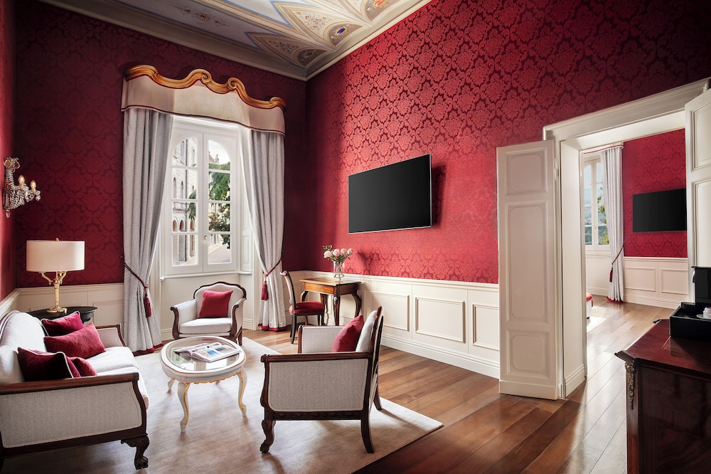 Signature Suite, City View photo 2
