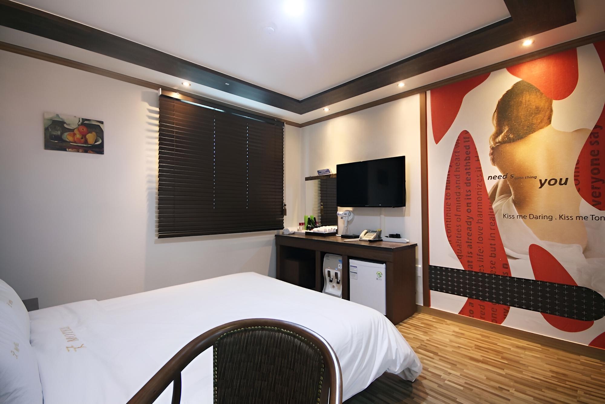 Room (Standard room (check-in from 11am)) - Photo 3