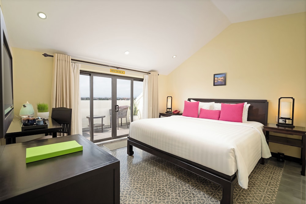 Deluxe Room, 1 Queen Bed, Balcony (Rooftop Room, Riverside View) - Photo 5