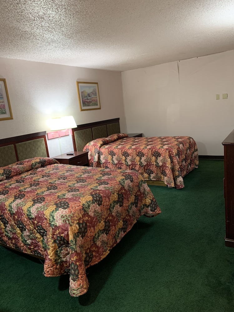 Executive Room, 2 Queen Beds, Refrigerator & Microwave, Executive Level photo 2