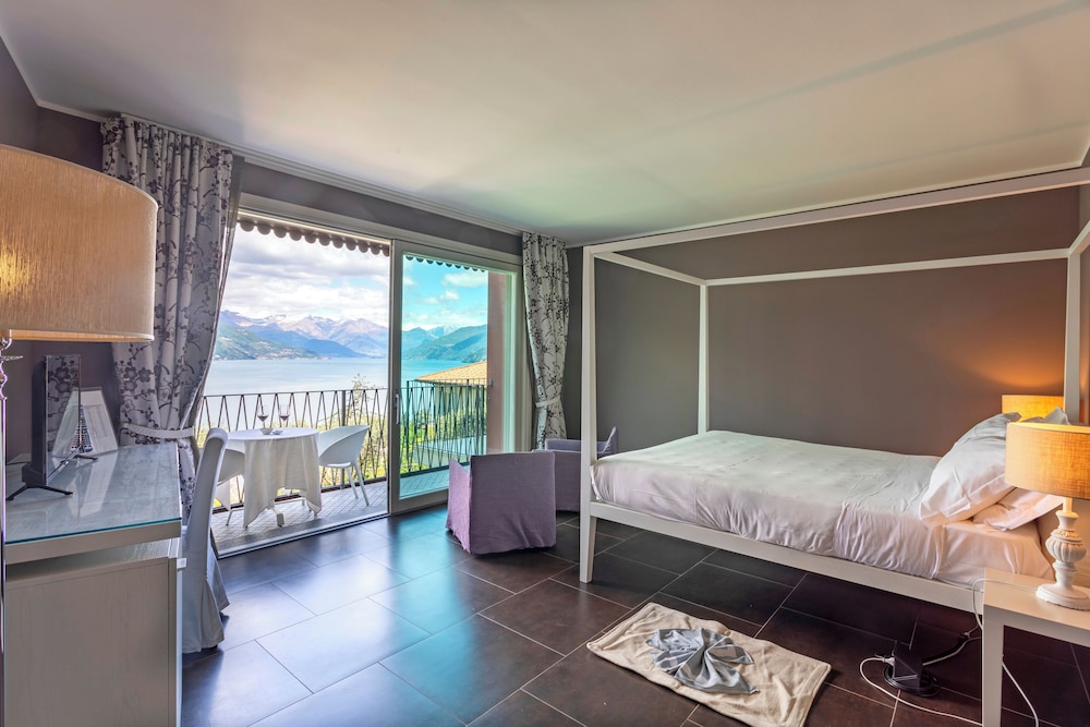 Classic Double or Twin Room, Lake View photo 3