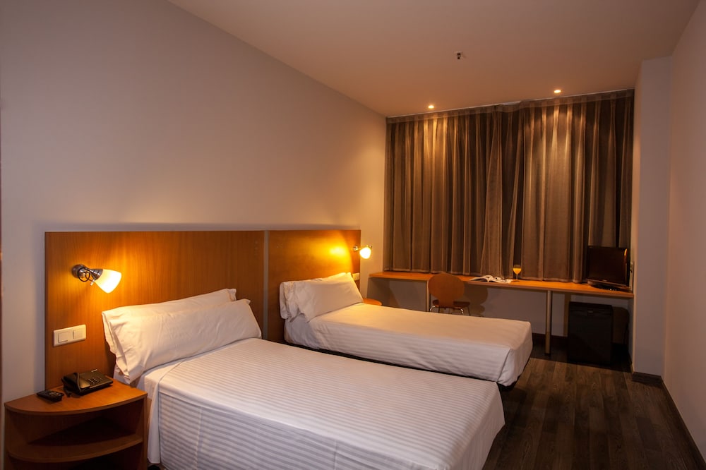 Triple Room - Photo 1