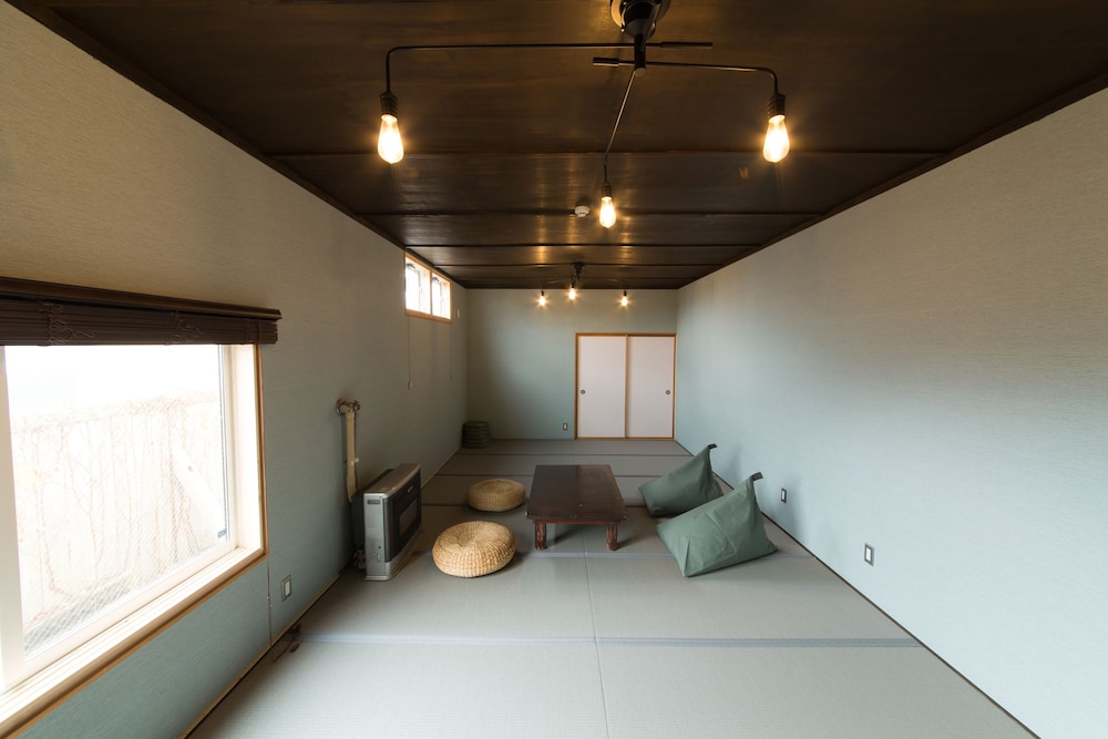 102 Japanese Style Room for 6 People photo 2