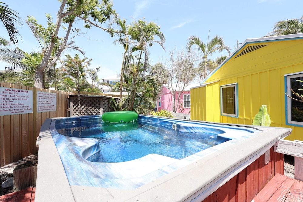 5306 Avenida Navarra, Siesta Key, FL W/jacuzzi