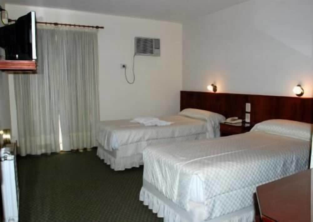 Standard Double Room, Multiple Beds photo 2