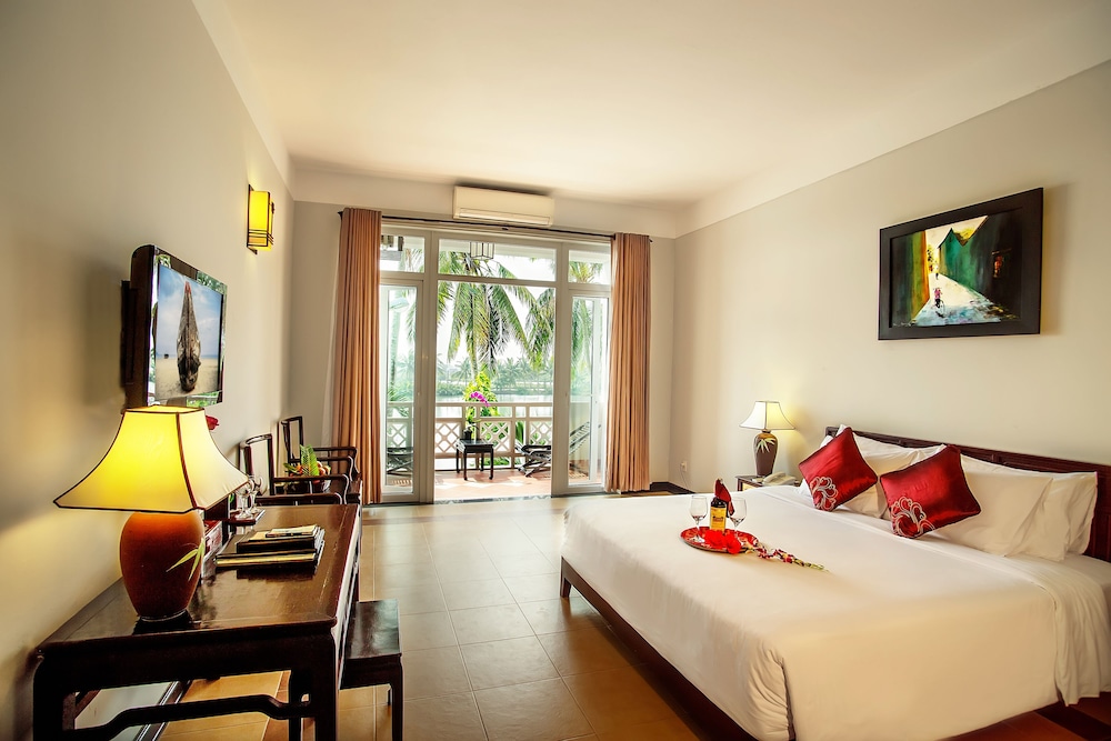 Deluxe Room, River View - Photo 2
