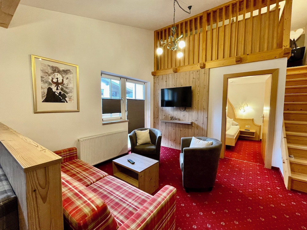 Arlen Lodge Suite