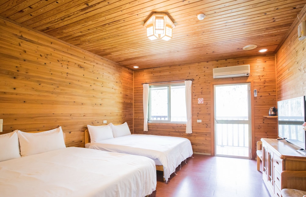 Classic Quadruple Room