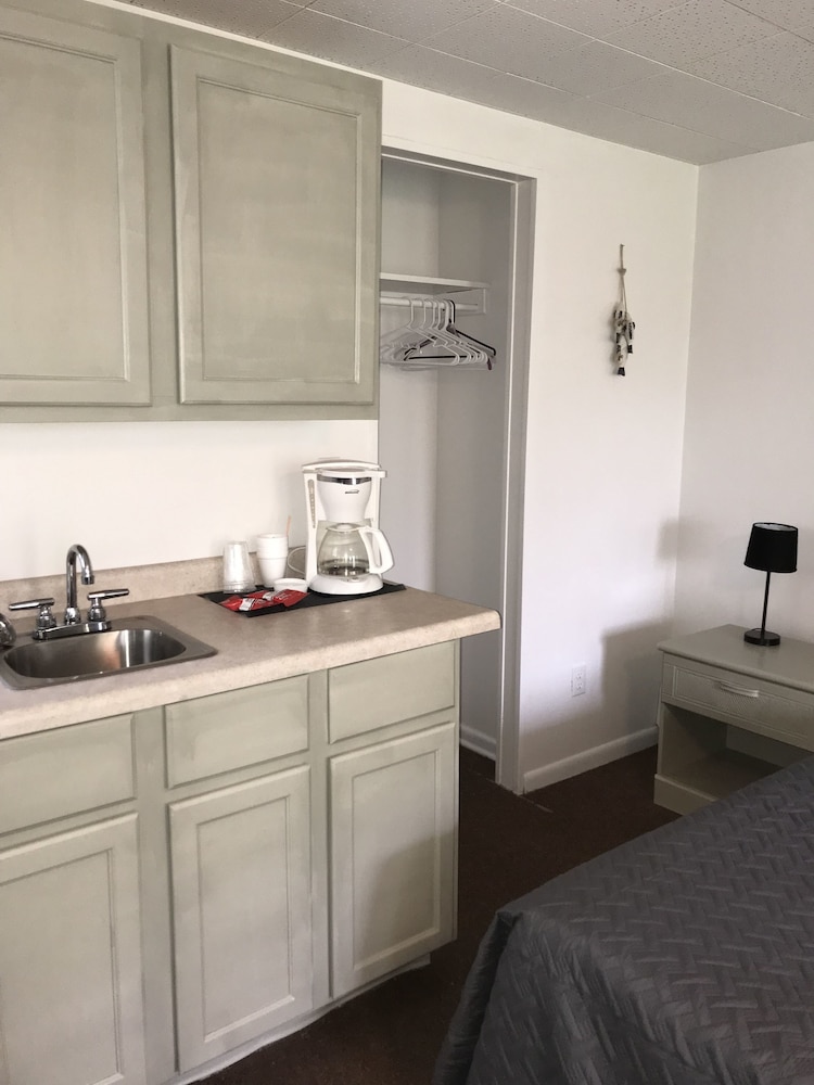 Standard Room, 2 Double Beds photo 2