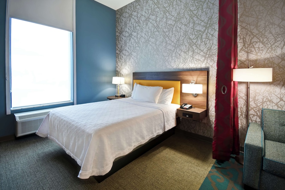 Studio, 1 King Bed, Accessible, Bathtub photo 1