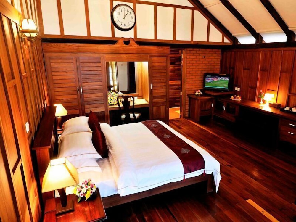 Executive Suite, Non Smoking, Mountain View photo 1