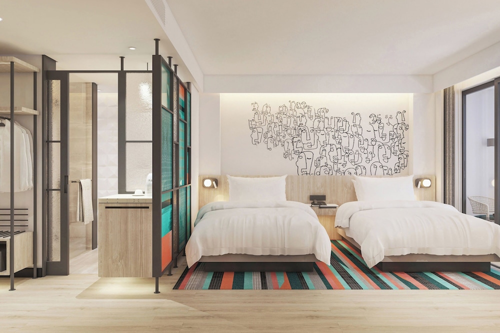 aloft Double Room, Room, 2 Double Beds, Balcony - Photo 4