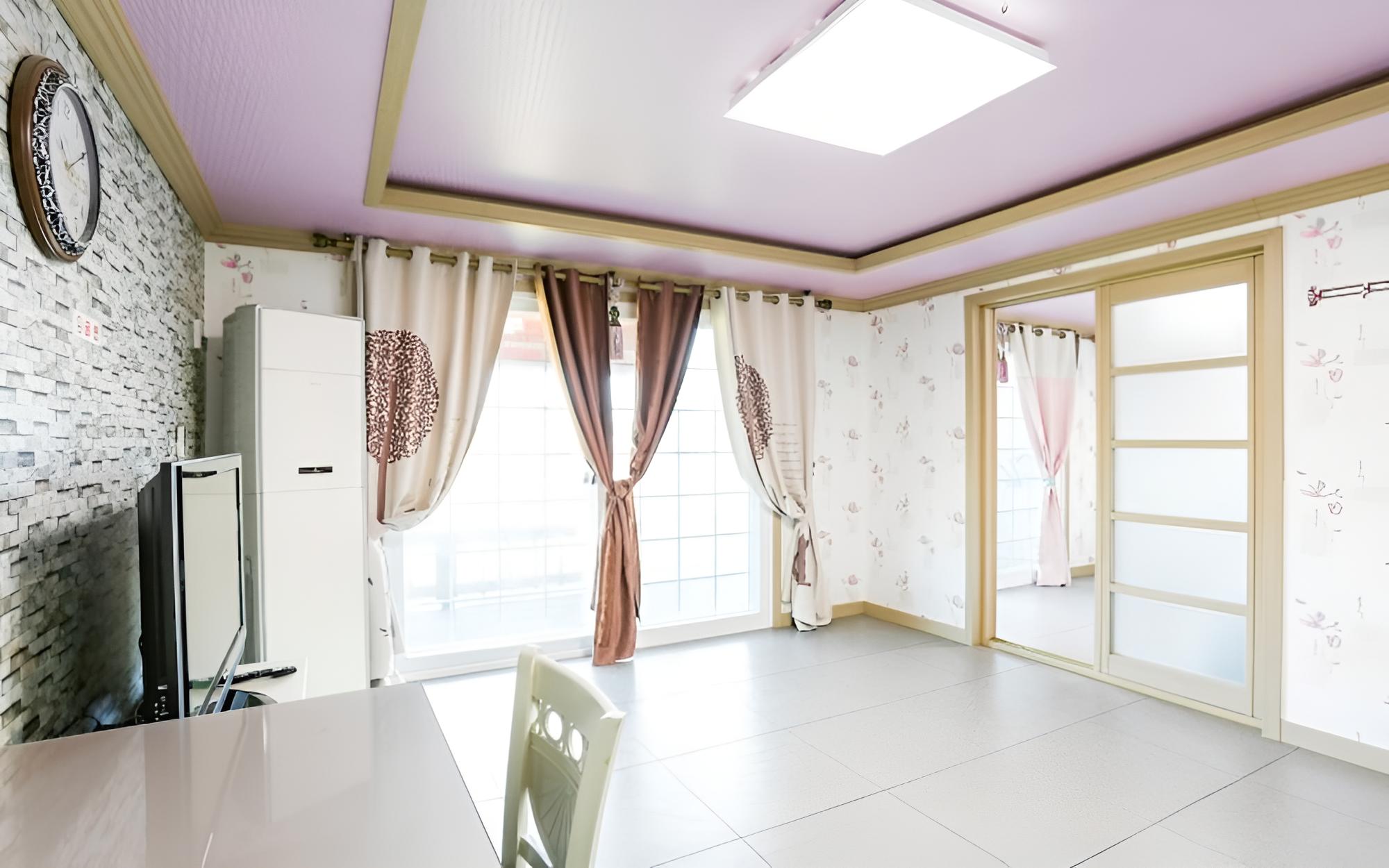 Room (Ivory) photo 2