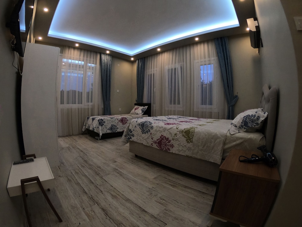 Triple Room, Balcony - Photo 1