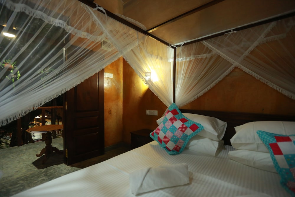 Classic Double Room, 1 Queen Bed, Non Smoking, Garden View photo 3