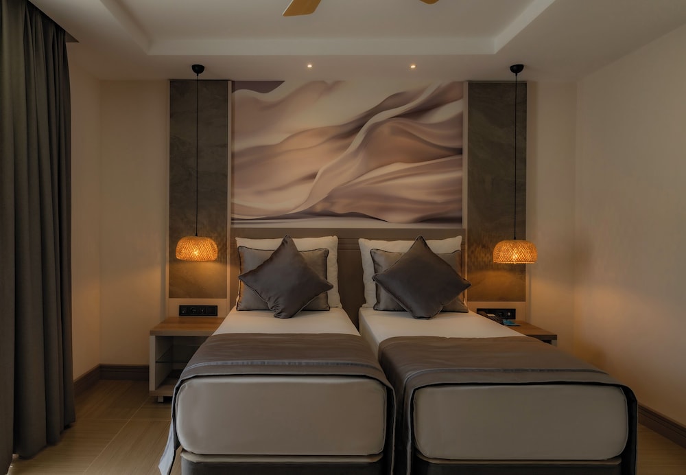 Senior Suite - Photo 3