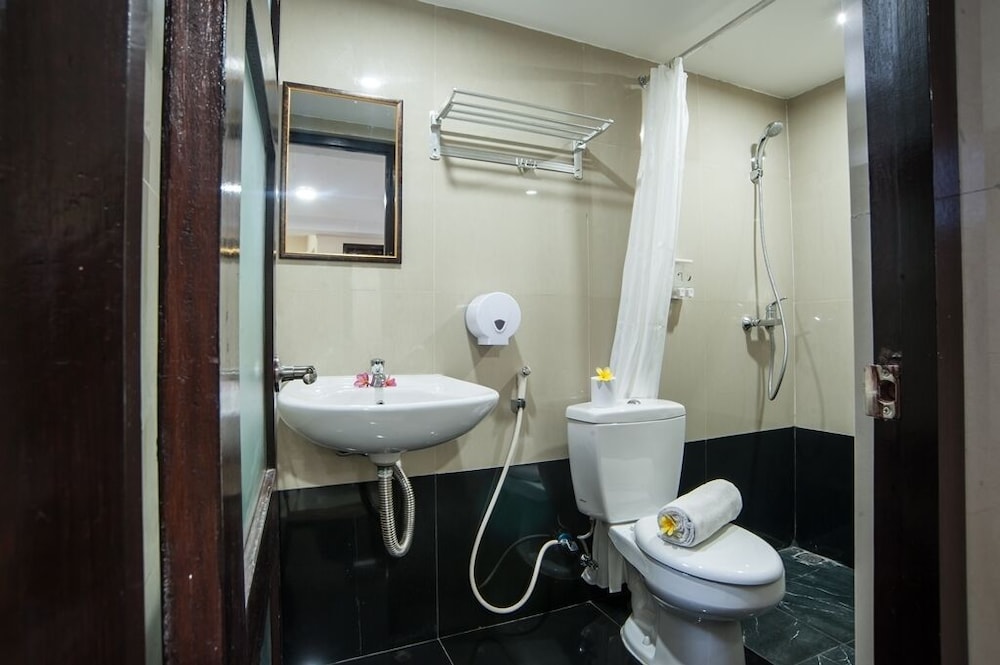 Deluxe Room - Photo 2