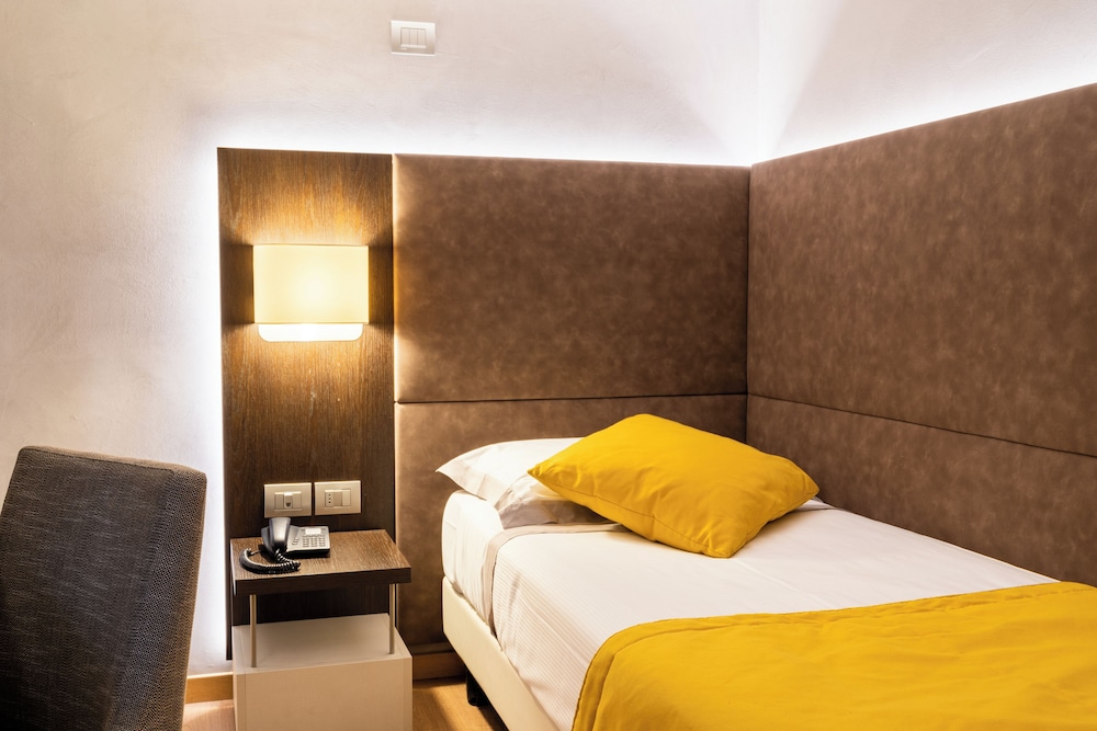 Economy Double Room photo 3