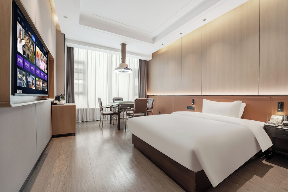 Exclusive Double Room, City View