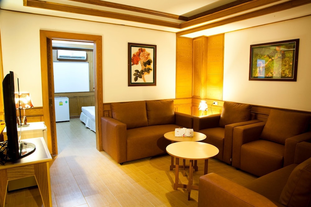 Small Suite