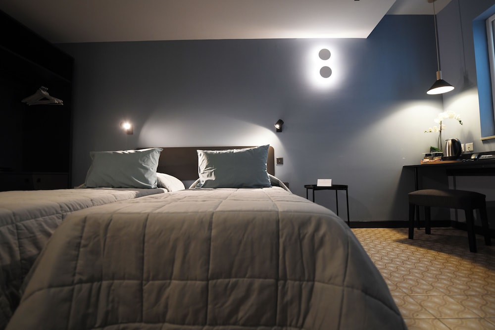 Classic Double or Twin Room, 1 Queen Bed, City View