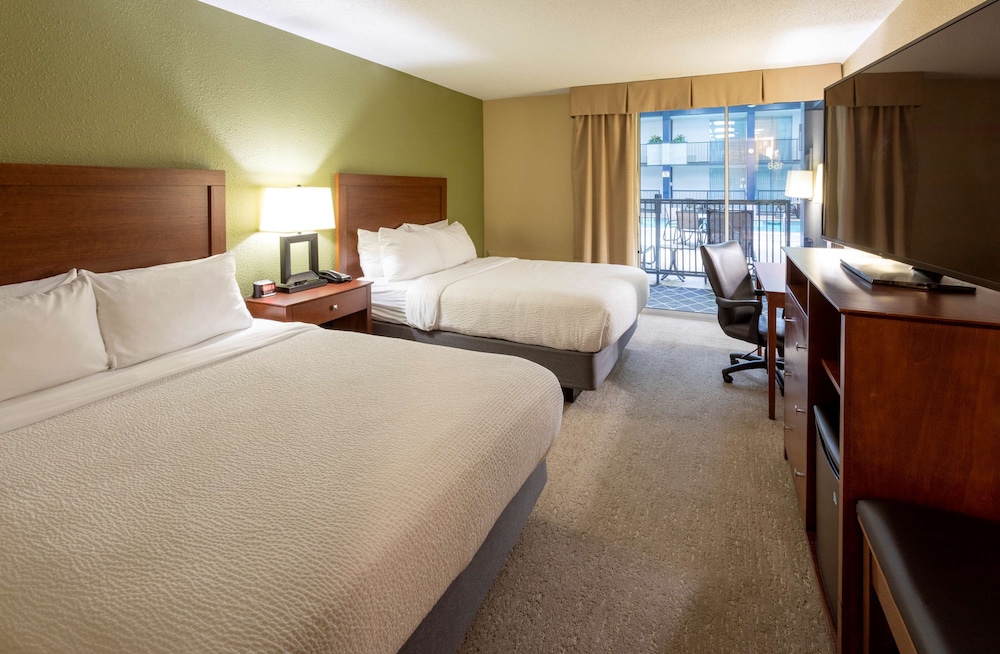 Suite, Multiple Beds, Non Smoking (with Sofabed) - Photo 1