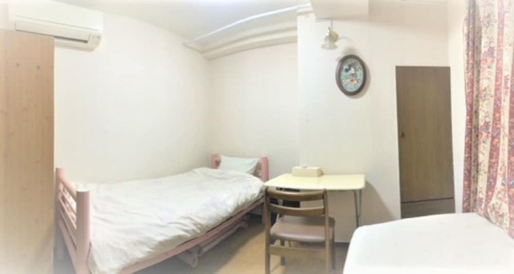 Business Twin Room photo 3