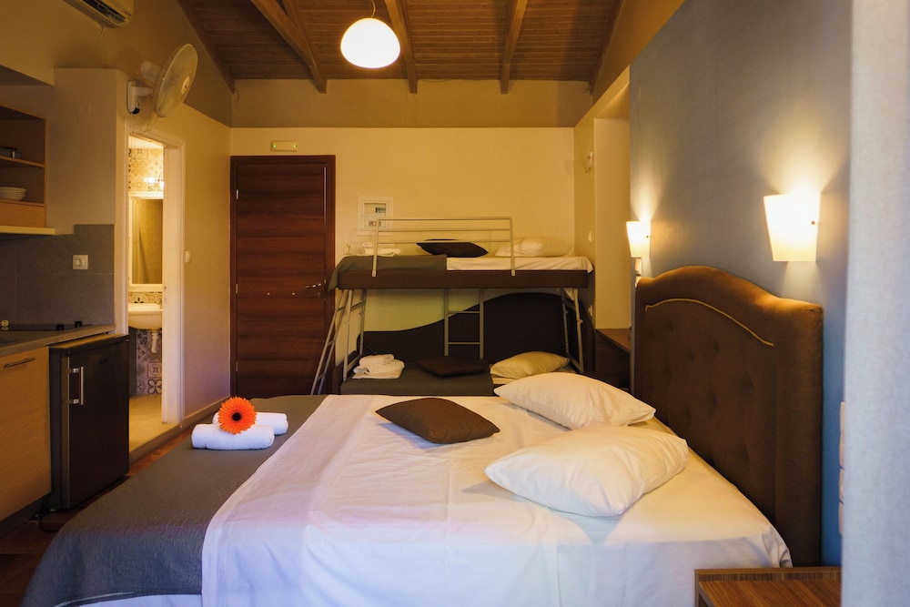 Standard Room photo 3