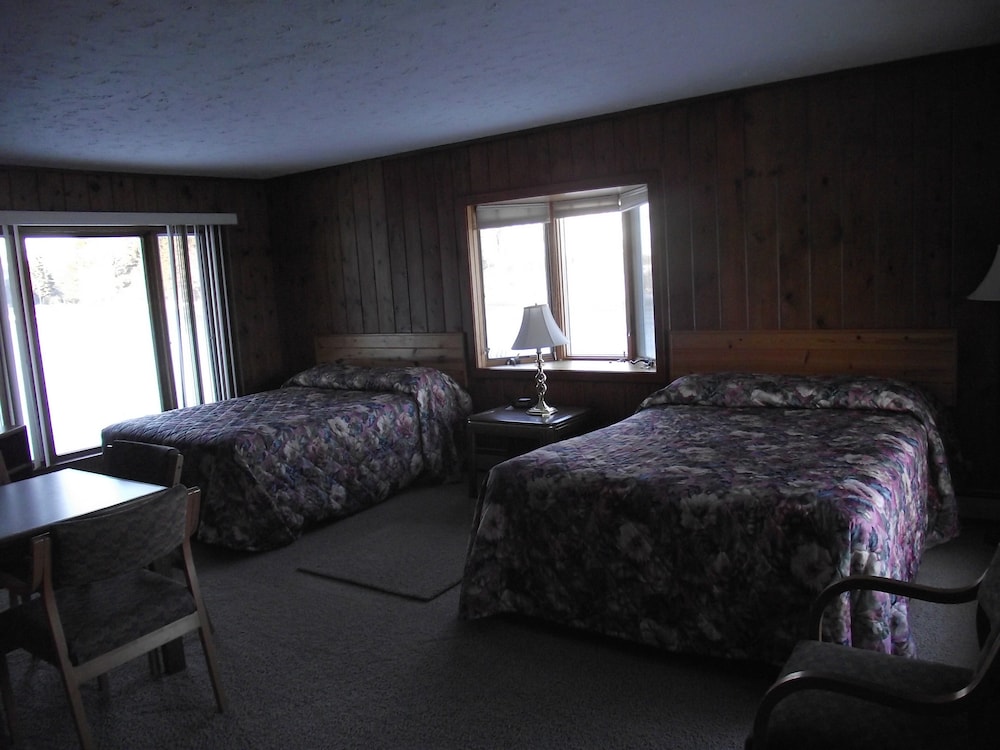 Double Room, 2 Queen Beds photo 3