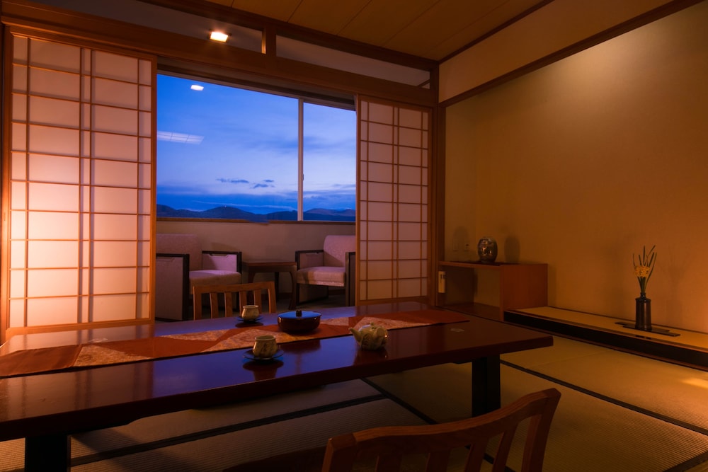 Japanese Style Room For 5 Guests - Photo 1