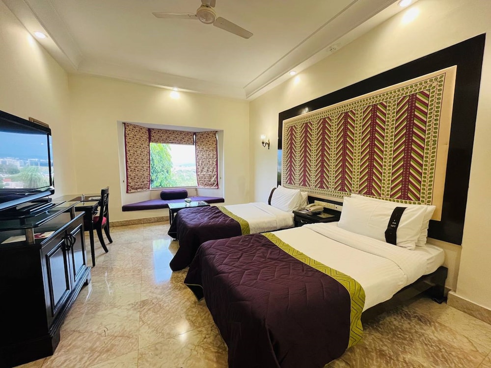 Twin Room, Lake View - Photo 1