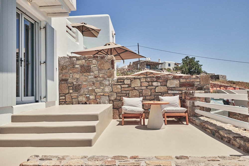 Deluxe Sea View - Photo 8