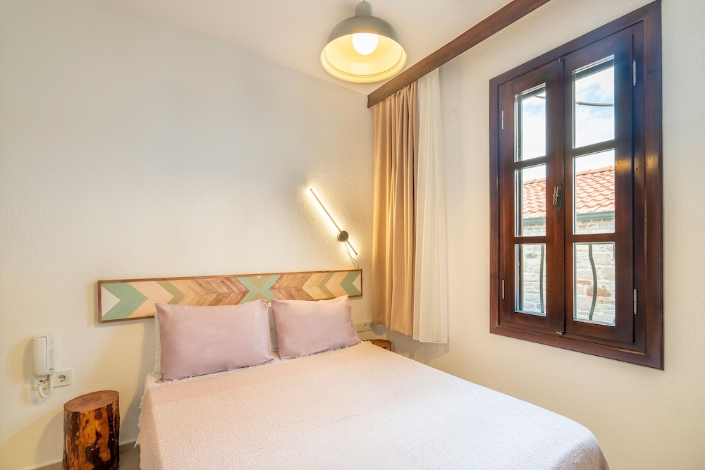 Standard Double Room photo 3