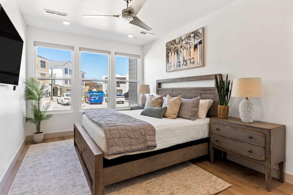 Townhome, 4 Bedrooms